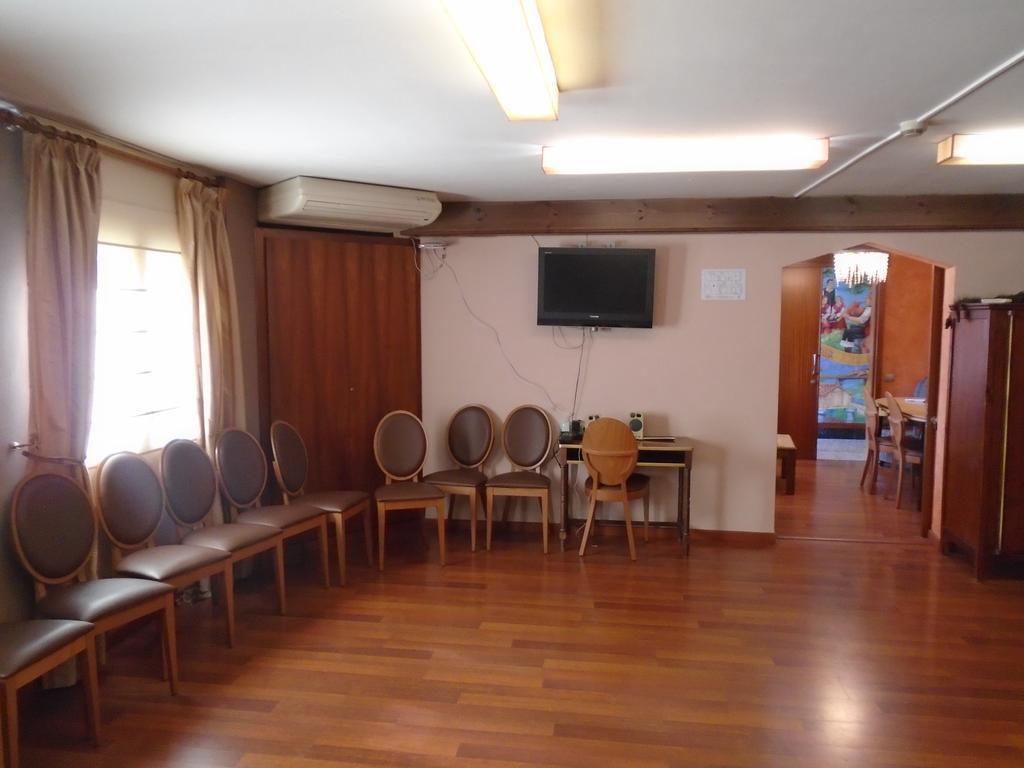 Hostal Fonda Galicia Cardedeu Exterior photo