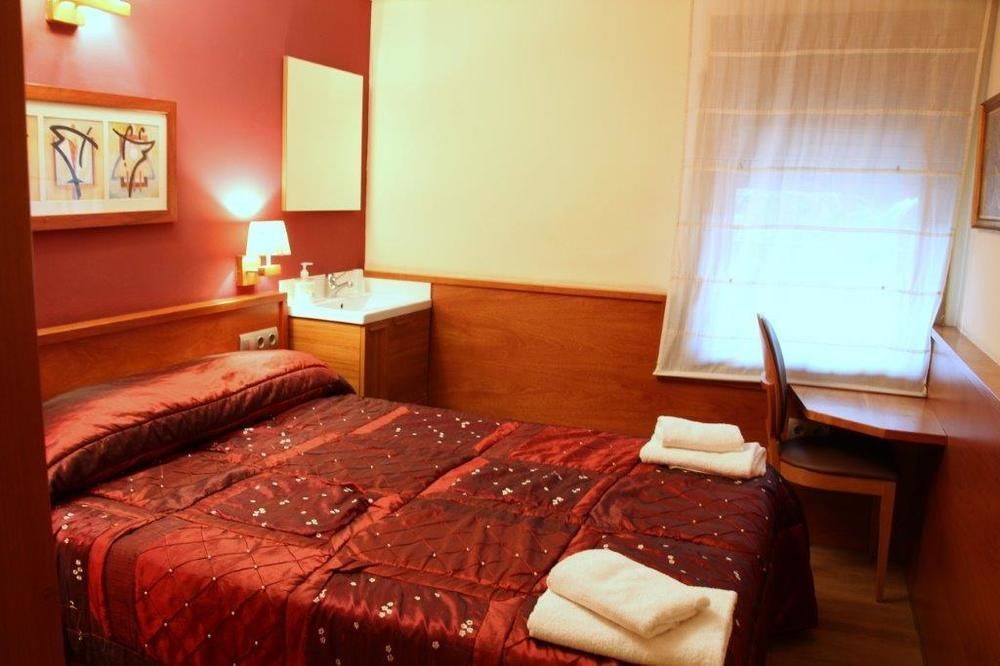 Hostal Fonda Galicia Cardedeu Exterior photo
